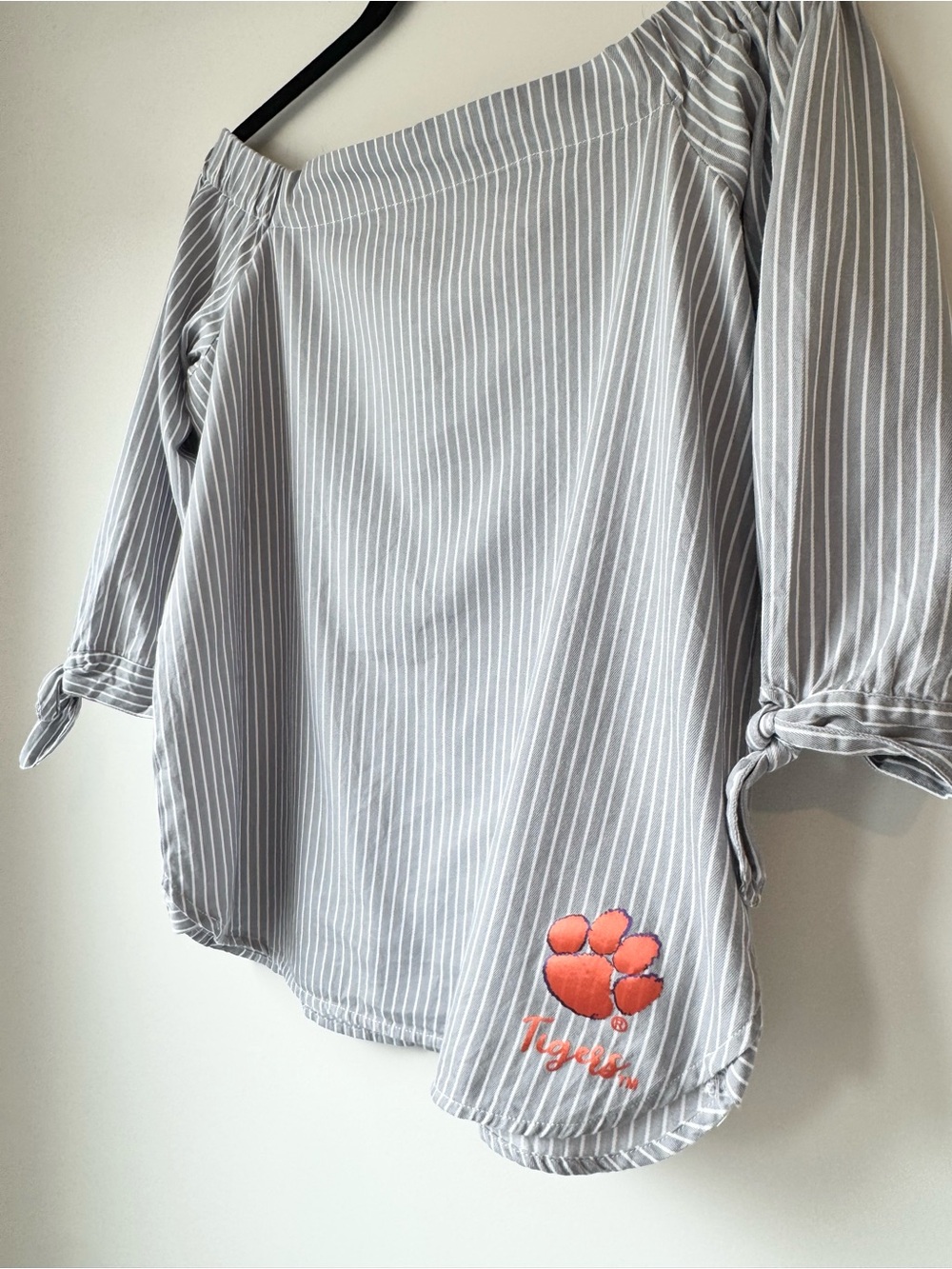 Clemson Tigers Gameday Couture Off Shoulder Striped Top M Gray White Cotton - Picture 7 of 10